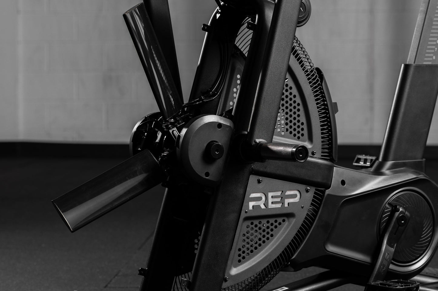 Strive™ Air Bike featuring VPR™